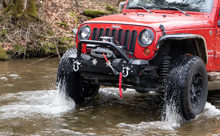 Gladiator F-Type 10,000lb 12v Electric Winch - Synthetic Rope